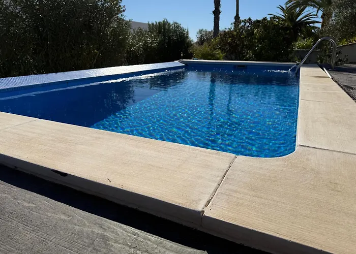 Villa Avec Piscine A Proximite Des Plages *