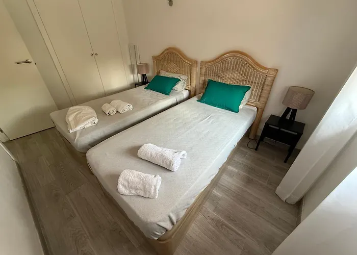 Villa Avec Piscine A Proximite Des Plages