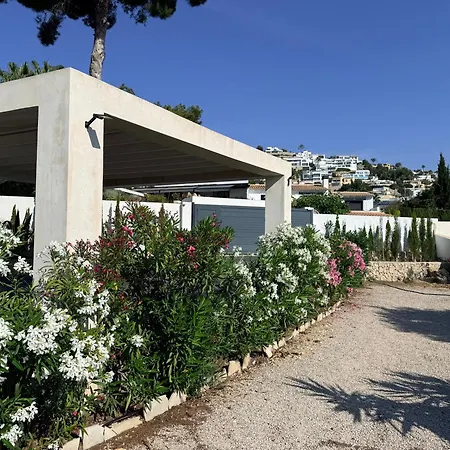 Avec Piscine A Proximite Des Plages Villa