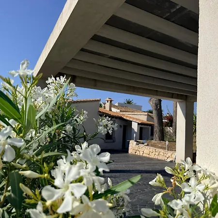 Villa Avec Piscine A Proximite Des Plages