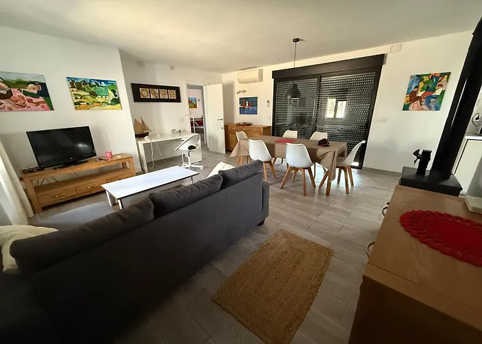 Avec Piscine à Proximité Des Plages