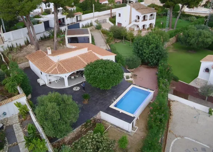 Avec Piscine A Proximite Des Plages Вилла Теулада